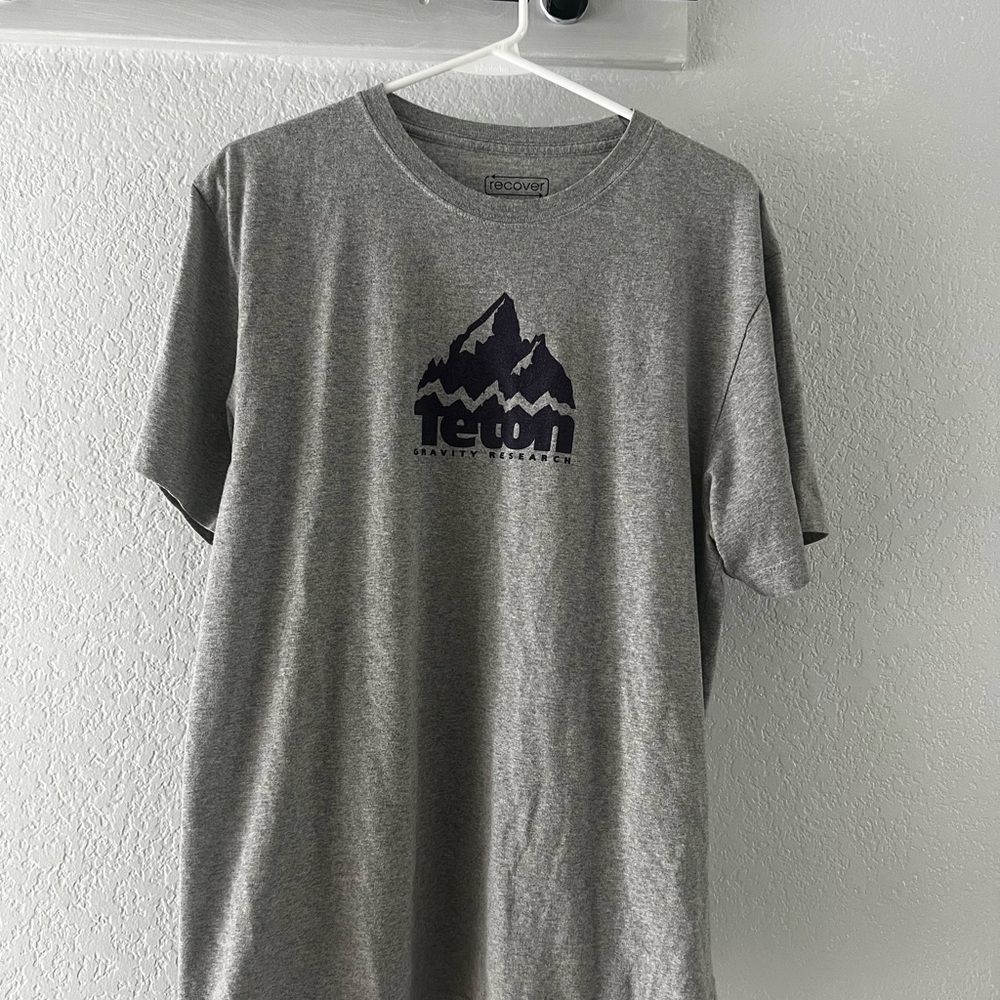 Teton Gravity Research Men's Gray T-Shirt (like new)